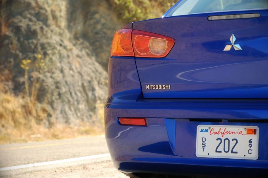  Mitsubishi Lancer ES 2008 года  (фото 5 из 17)